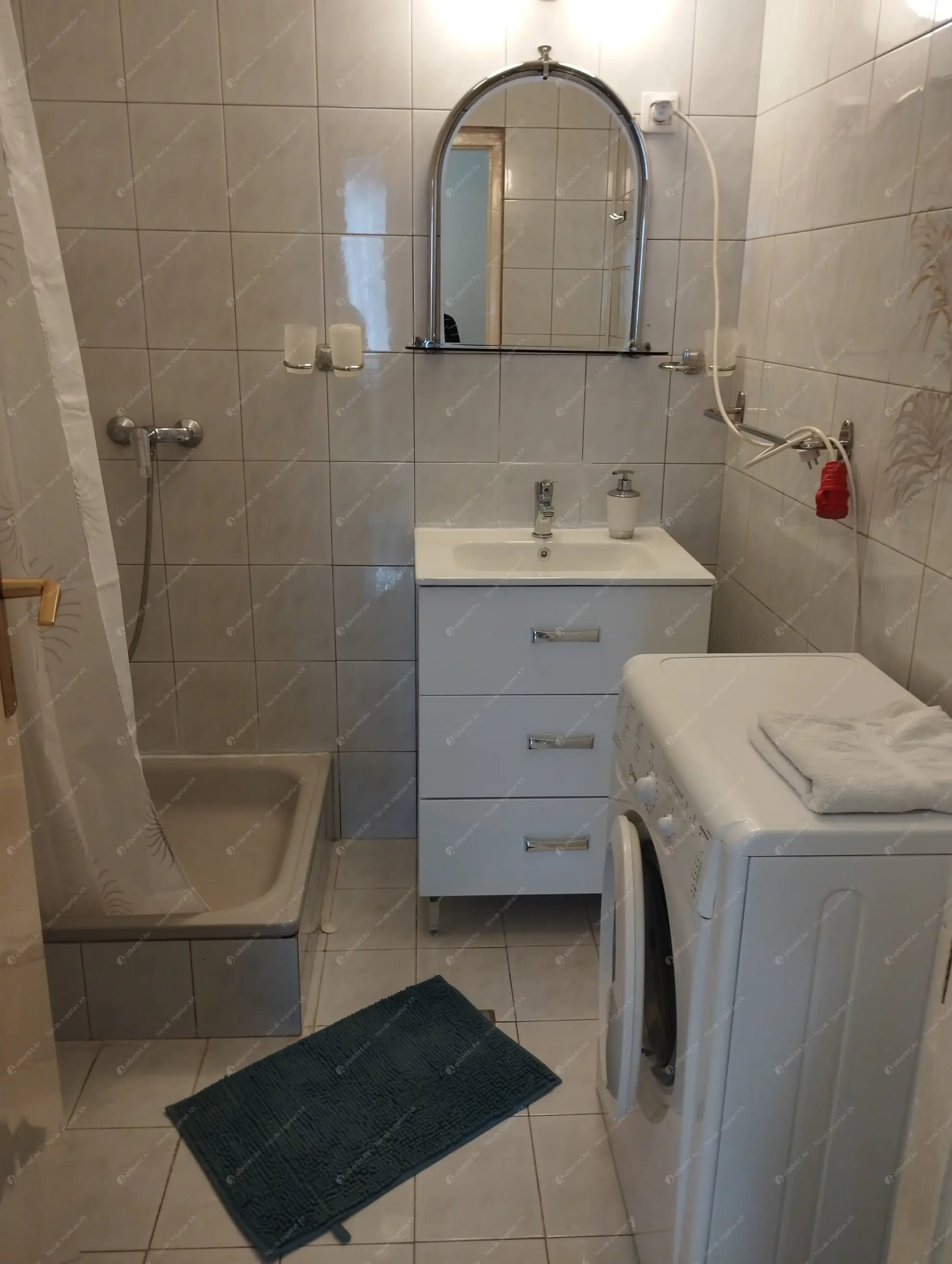 Kiadó albérlet 270000 Ft/hó áron: Budapest, VII. kerület  Madách Imre út. Mérete: 51 nm, 2 szobás | Alberlet.hu - 6545943