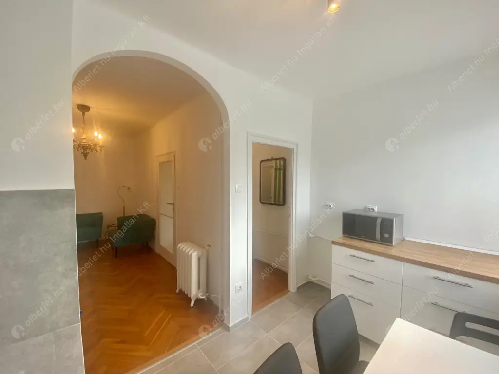 Kiadó albérlet 350000 Ft/hó áron: Budapest, VII. kerület  Madách Imre út. Mérete: 52 nm, 1 szobás | Alberlet.hu - 6525082
