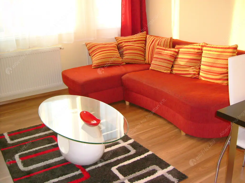 Kiadó albérlet 280000 Ft/hó áron: Budapest, VII. kerület  Madách Imre út. Mérete: 52 nm, 2 szobás | Alberlet.hu - 6557979