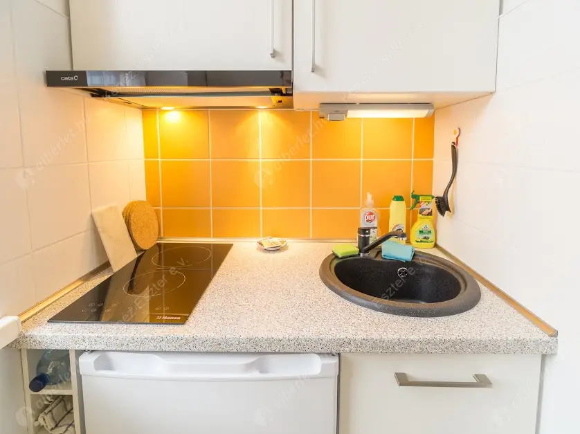 Kiadó albérlet 350000 Ft/hó áron: Budapest, VII. kerület  Madách Imre út. Mérete: 52 nm, 1 szobás | Alberlet.hu - 6548467