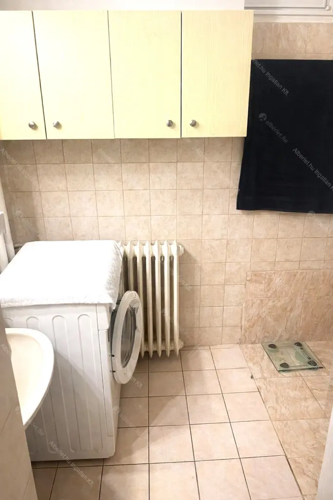 Kiadó albérlet 295000 Ft/hó áron: Budapest, VII. kerület  Madách Imre út. Mérete: 73 nm, 2 szobás | Alberlet.hu - 6691334