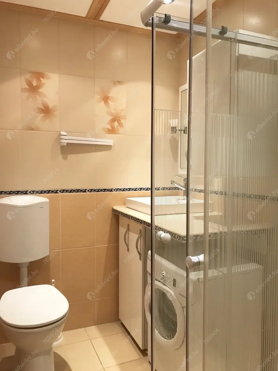 Kiadó albérlet 230000 Ft/hó áron: Budapest, VII. kerület  Madách tér. Mérete: 27 nm, 1 szobás | Alberlet.hu - 6563214