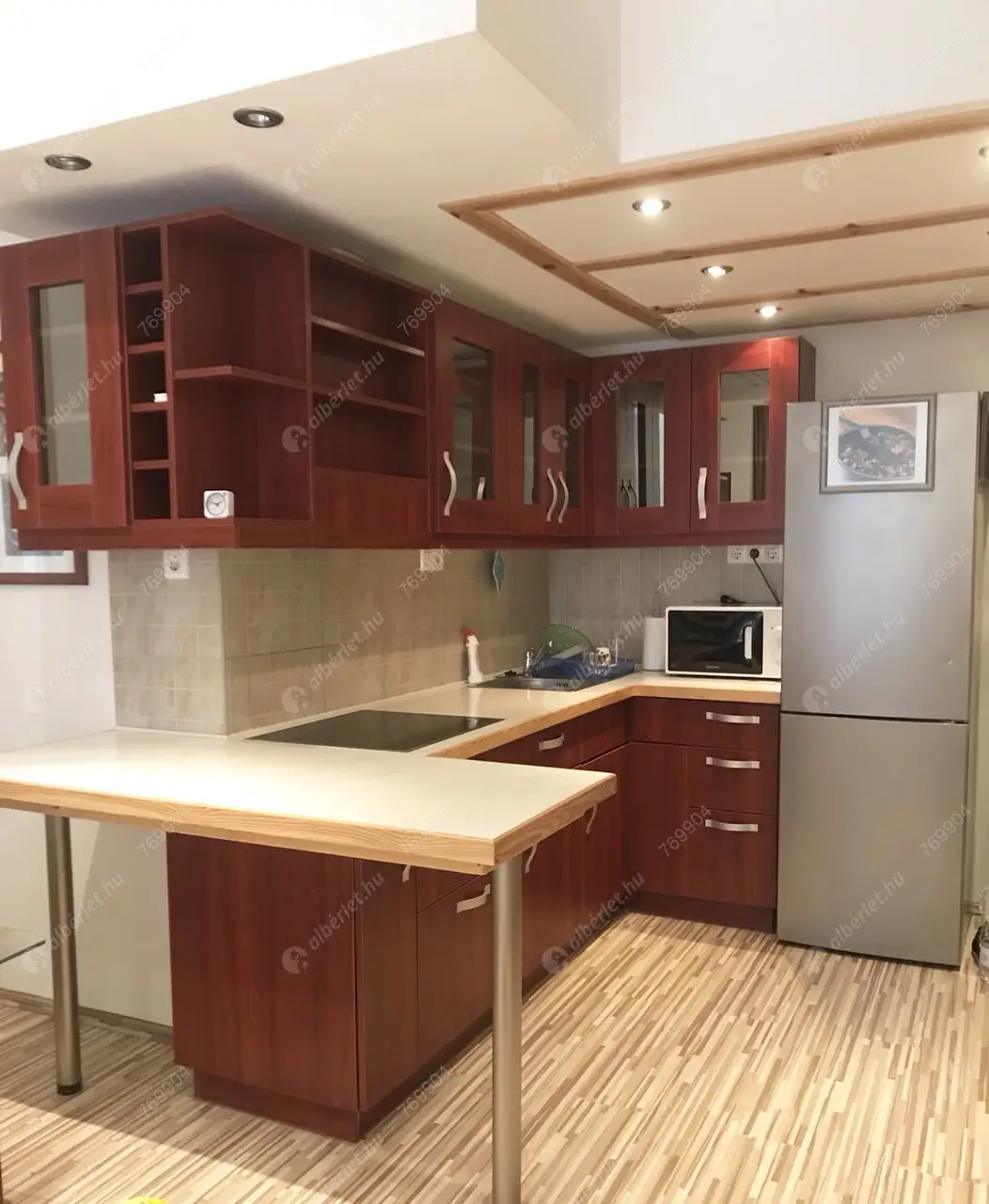 Kiadó albérlet 230000 Ft/hó áron: Budapest, VII. kerület  Madách tér. Mérete: 27 nm, 1 szobás | Alberlet.hu - 6563218