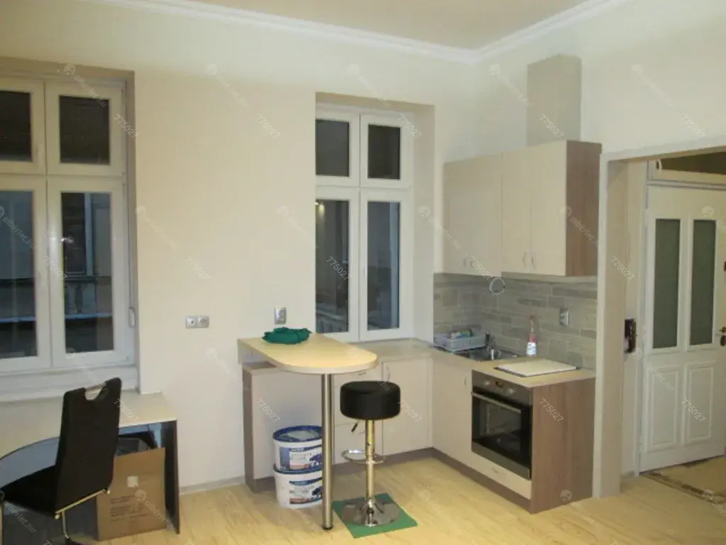 Kiadó albérlet 175000 Ft/hó áron: Budapest, VII. kerület   Marek J. utca . Mérete: 32 nm, 1 szobás | Alberlet.hu - 6659793