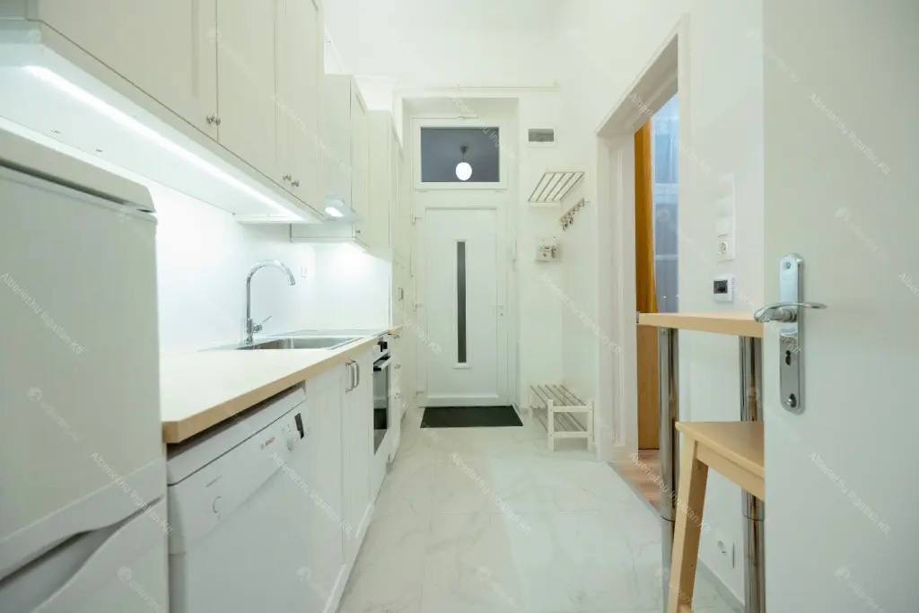 Kiadó albérlet 217000 Ft/hó áron: Budapest, VII. kerület  Marek József utca. Mérete: 21 nm, 1 szobás | Alberlet.hu - 6693163