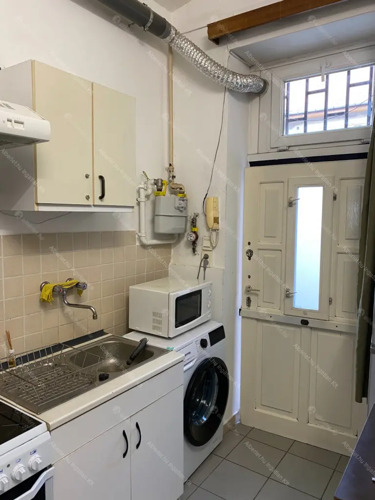 Kiadó albérlet 185000 Ft/hó áron: Budapest, VII. kerület  Marek József utca. Mérete: 27 nm, 1 szobás | Alberlet.hu - 6681432