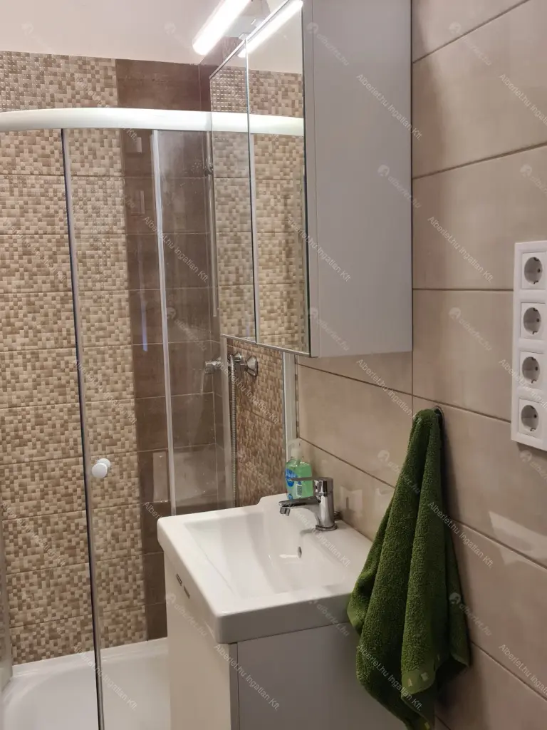 Kiadó albérlet 280000 Ft/hó áron: Budapest, VII. kerület  Marek József utca. Mérete: 50 nm, 2 szobás | Alberlet.hu - 6660730