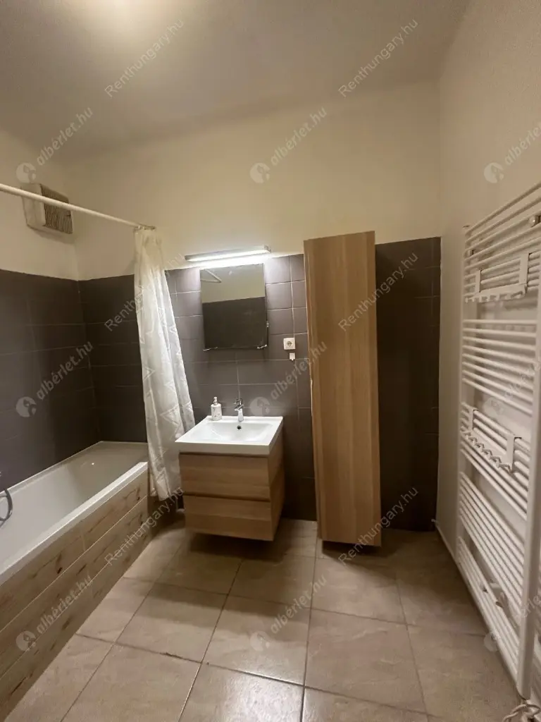 Kiadó albérlet 320000 Ft/hó áron: Budapest, VII. kerület  Marek József utca. Mérete: 60 nm, 2 szobás | Alberlet.hu - 6584503