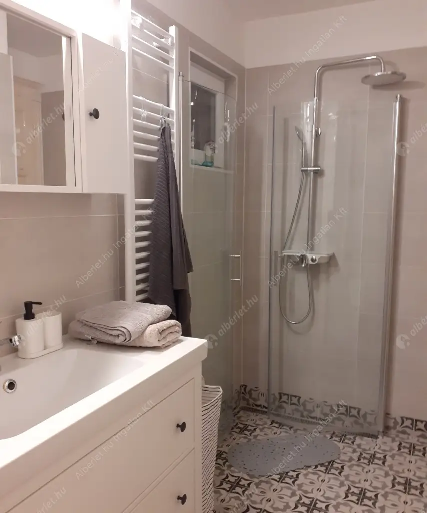 Kiadó albérlet 400000 Ft/hó áron: Budapest, VII. kerület  Marek József utca. Mérete: 74 nm, 2 szobás | Alberlet.hu - 6639158