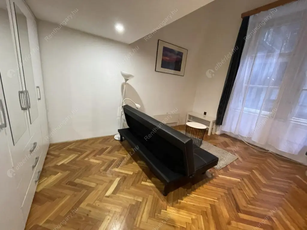 Kiadó albérlet 165000 Ft/hó áron: Budapest, VII. kerület  Murányi utca. Mérete: 30 nm, 1 szobás | Alberlet.hu - 6464939