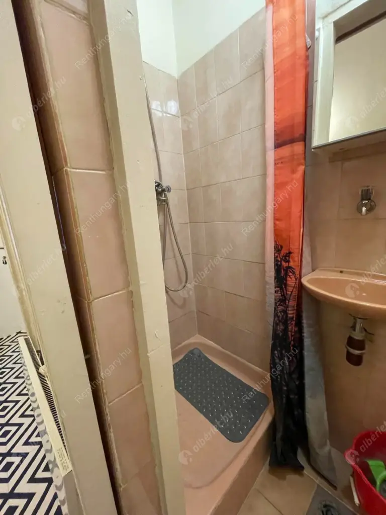 Kiadó albérlet 165000 Ft/hó áron: Budapest, VII. kerület  Murányi utca. Mérete: 30 nm, 1 szobás | Alberlet.hu - 6464943