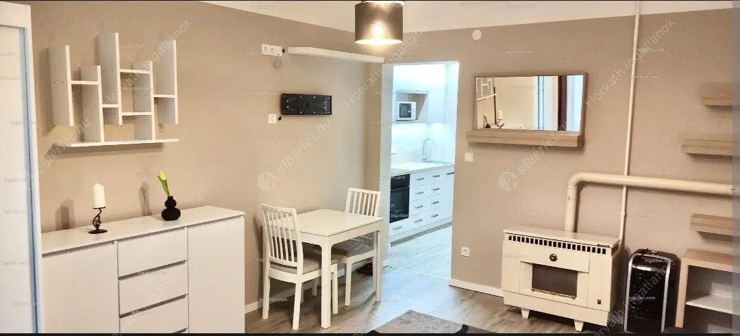 Kiadó albérlet 220000 Ft/hó áron: Budapest, VII. kerület  Murányi utca. Mérete: 30 nm, 1 szobás | Alberlet.hu - 6609040