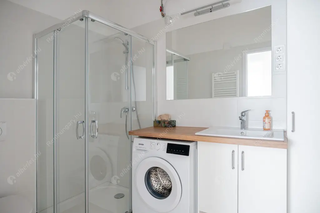 Kiadó albérlet 280000 Ft/hó áron: Budapest, VII. kerület  Murányi utca. Mérete: 41 nm, 1 szobás | Alberlet.hu - 6554712