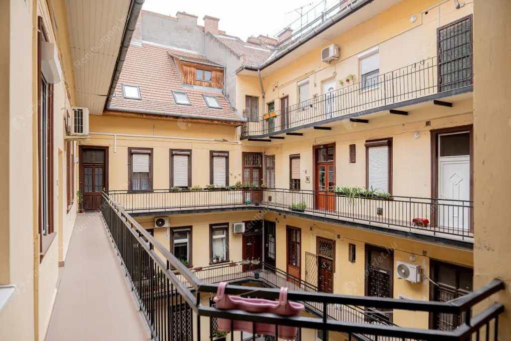 Kiadó albérlet 280000 Ft/hó áron: Budapest, VII. kerület  Murányi utca. Mérete: 41 nm, 1 szobás | Alberlet.hu - 6554728