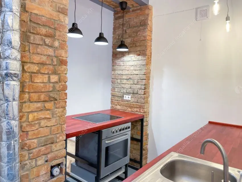 Kiadó albérlet 300000 Ft/hó áron: Budapest, VII. kerület  Murányi utca. Mérete: 68 nm, 2 szobás | Alberlet.hu - 6612812