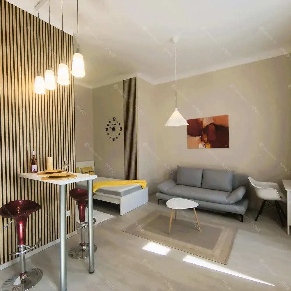 Kiadó albérlet 190000 Ft/hó áron: Budapest, VII. kerület  Nefelejcs . Mérete: 30 nm, 1 szobás | Alberlet.hu - 6706928