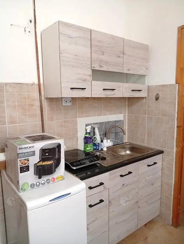 Kiadó albérlet 190000 Ft/hó áron: Budapest, VII. kerület  Nefelejcs utca. Mérete: 28 nm, 1 szobás | Alberlet.hu - 6597288