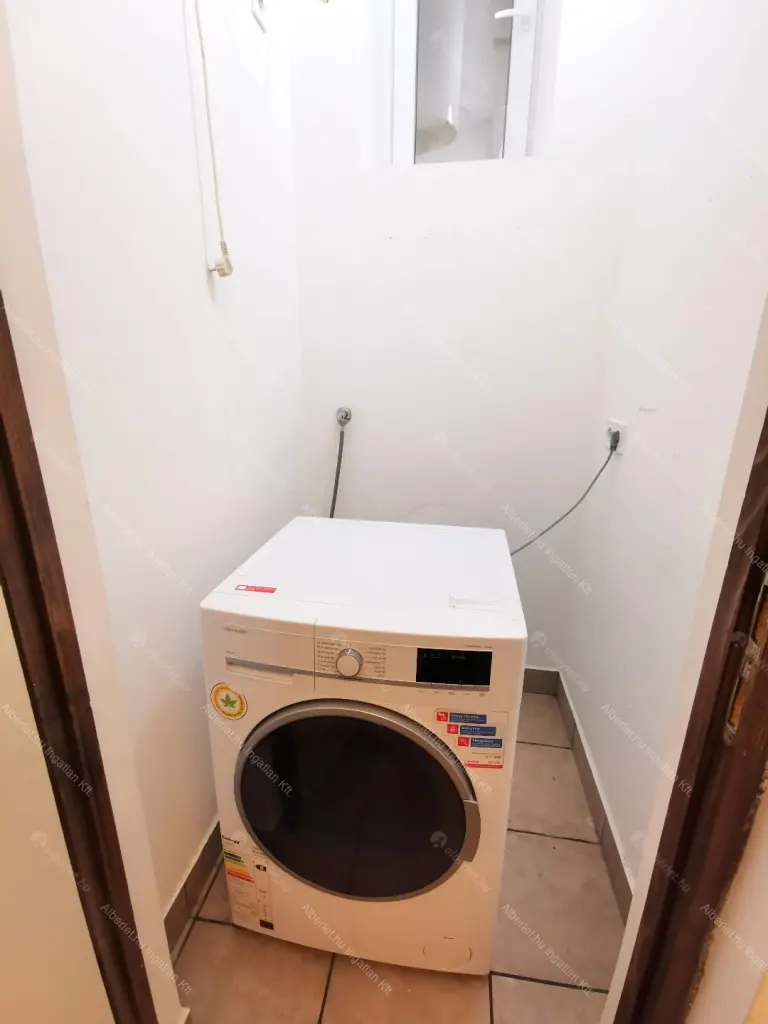 Kiadó albérlet 200000 Ft/hó áron: Budapest, VII. kerület  Nefelejcs utca. Mérete: 48 nm, 1 szobás | Alberlet.hu - 6705423