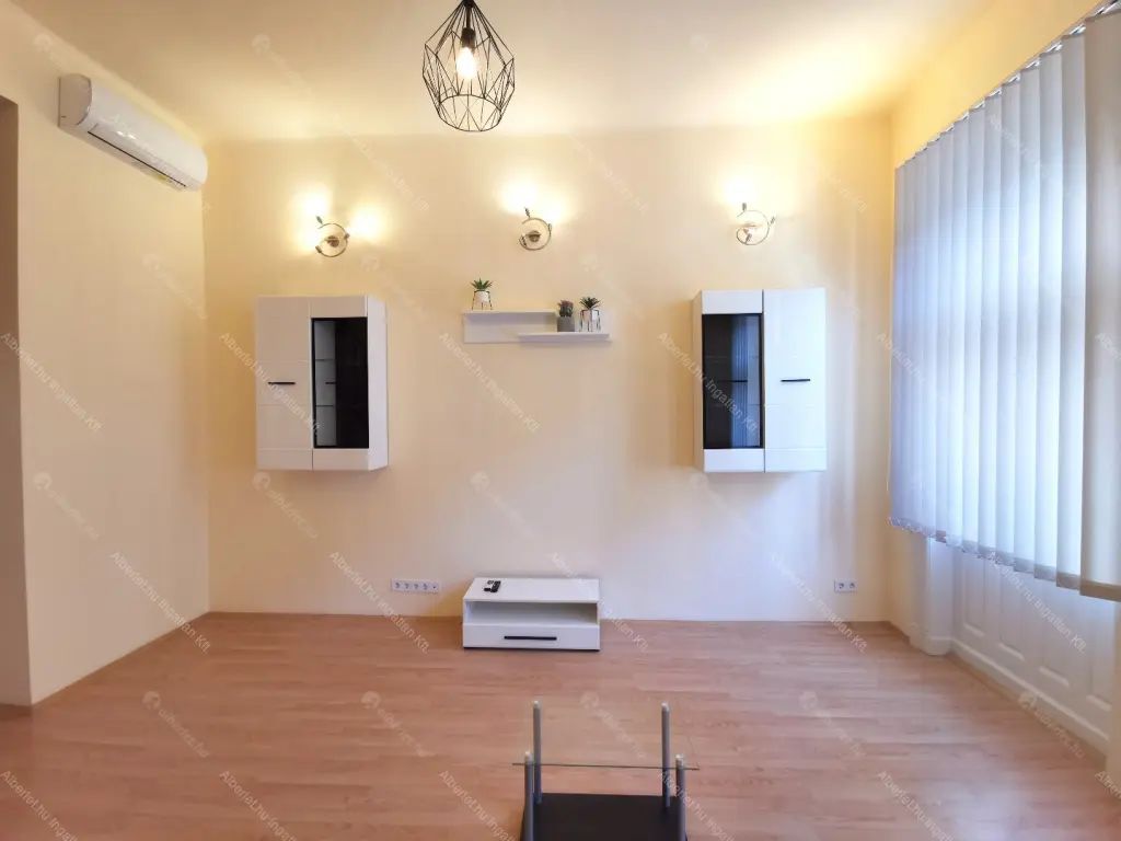 Kiadó albérlet 200000 Ft/hó áron: Budapest, VII. kerület  Nefelejcs utca. Mérete: 48 nm, 1 szobás | Alberlet.hu - 6705426