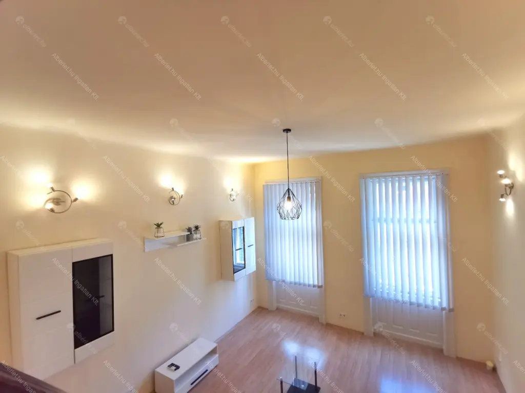 Kiadó albérlet 200000 Ft/hó áron: Budapest, VII. kerület  Nefelejcs utca. Mérete: 48 nm, 1 szobás | Alberlet.hu - 6705427