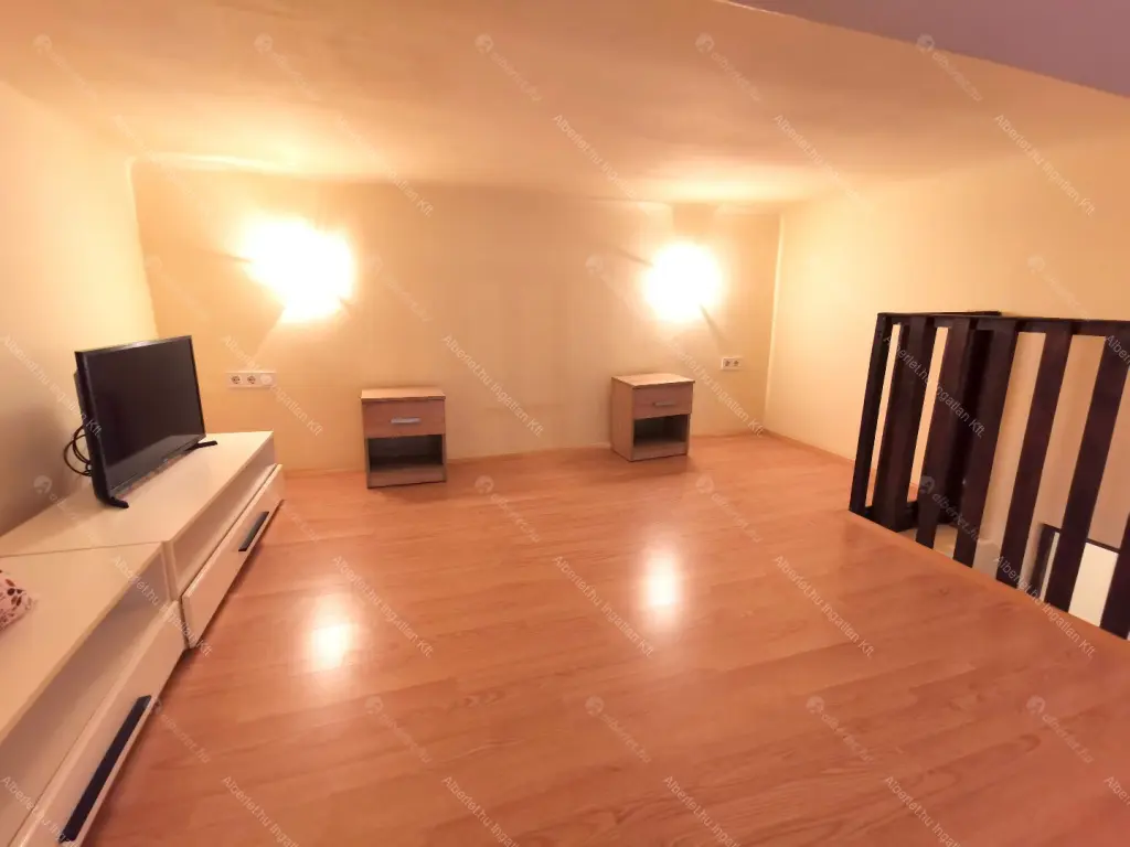 Kiadó albérlet 200000 Ft/hó áron: Budapest, VII. kerület  Nefelejcs utca. Mérete: 48 nm, 1 szobás | Alberlet.hu - 6705429