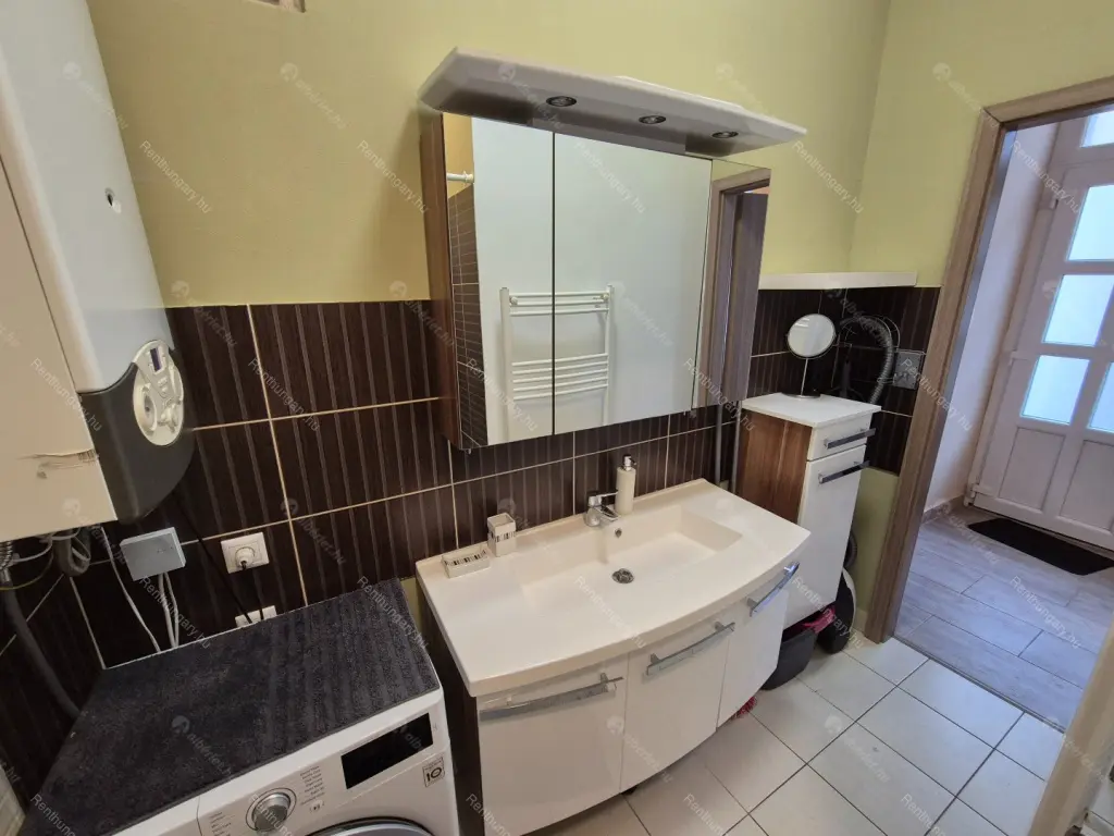 Kiadó albérlet 280000 Ft/hó áron: Budapest, VII. kerület  Nyár utca. Mérete: 49 nm, 2 szobás | Alberlet.hu - 6642649