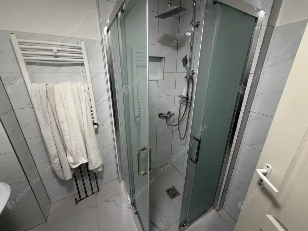 Kiadó albérlet 300000 Ft/hó áron: Budapest, VII. kerület  Osvát utca. Mérete: 62 nm, 2 szobás | Alberlet.hu - 6568274