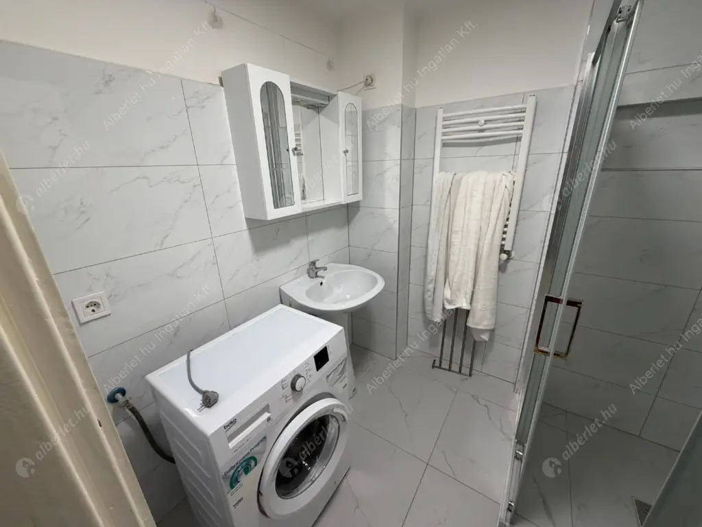 Kiadó albérlet 300000 Ft/hó áron: Budapest, VII. kerület  Osvát utca. Mérete: 62 nm, 2 szobás | Alberlet.hu - 6568275