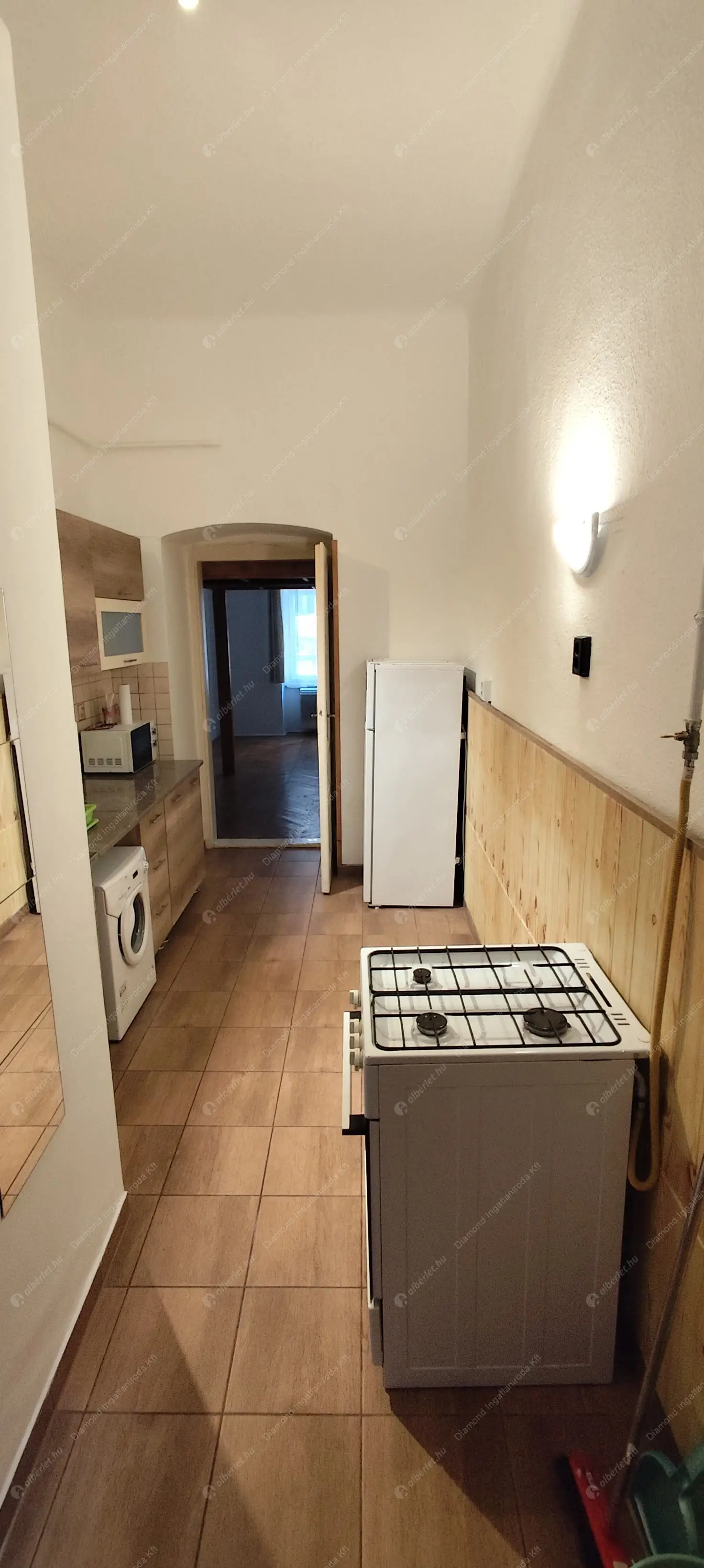 Kiadó albérlet 170000 Ft/hó áron: Budapest, VII. kerület  Peterdy utca. Mérete: 30 nm, 1 szobás | Alberlet.hu - 6573843