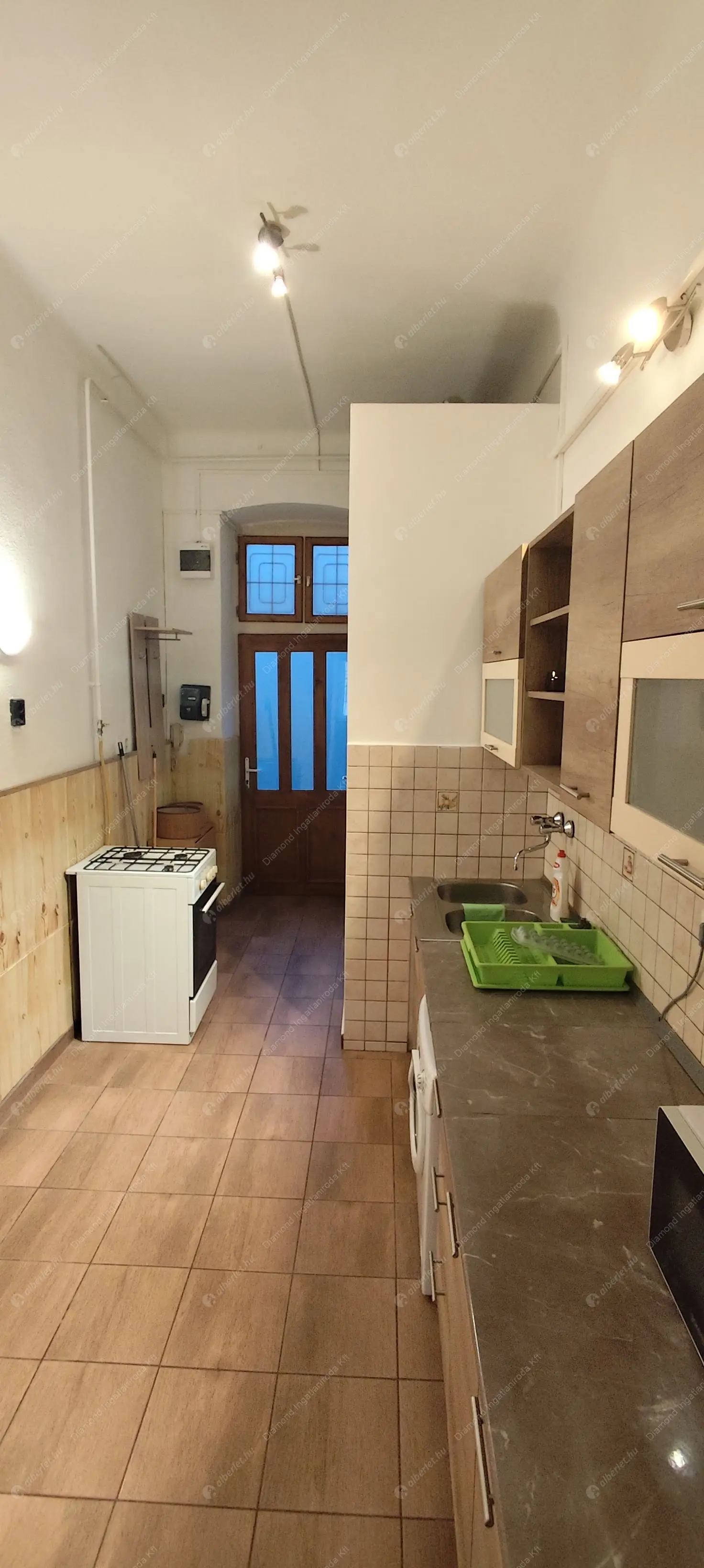 Kiadó albérlet 170000 Ft/hó áron: Budapest, VII. kerület  Peterdy utca. Mérete: 30 nm, 1 szobás | Alberlet.hu - 6573844