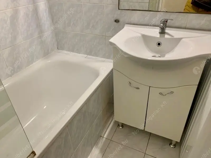 Kiadó albérlet 225000 Ft/hó áron: Budapest, VII. kerület  Peterdy utca. Mérete: 47 nm, 2 szobás | Alberlet.hu - 6620502