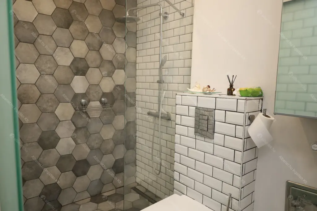 Kiadó albérlet 260000 Ft/hó áron: Budapest, VII. kerület  Peterdy utca. Mérete: 60 nm, 1 szobás | Alberlet.hu - 6678199