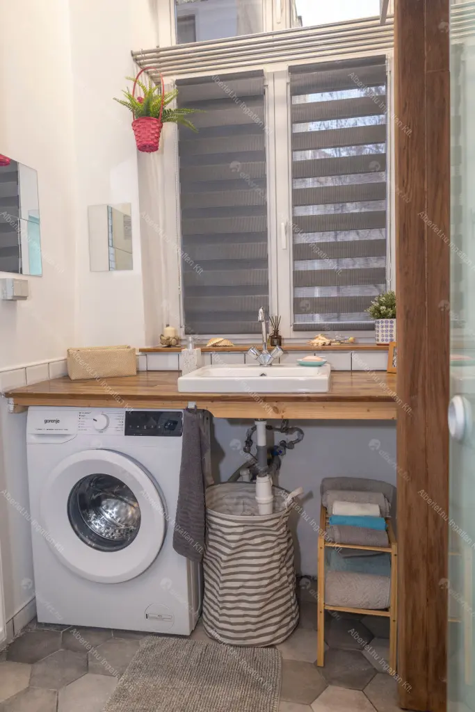 Kiadó albérlet 260000 Ft/hó áron: Budapest, VII. kerület  Peterdy utca. Mérete: 60 nm, 1 szobás | Alberlet.hu - 6678210