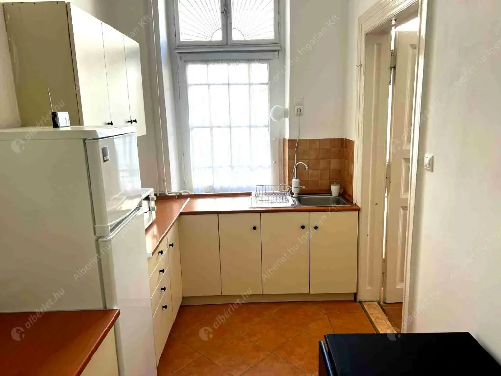Kiadó albérlet 240000 Ft/hó áron: Budapest, VII. kerület  Péterfy Sándor utca. Mérete: 60 nm, 2 szobás | Alberlet.hu - 6599416
