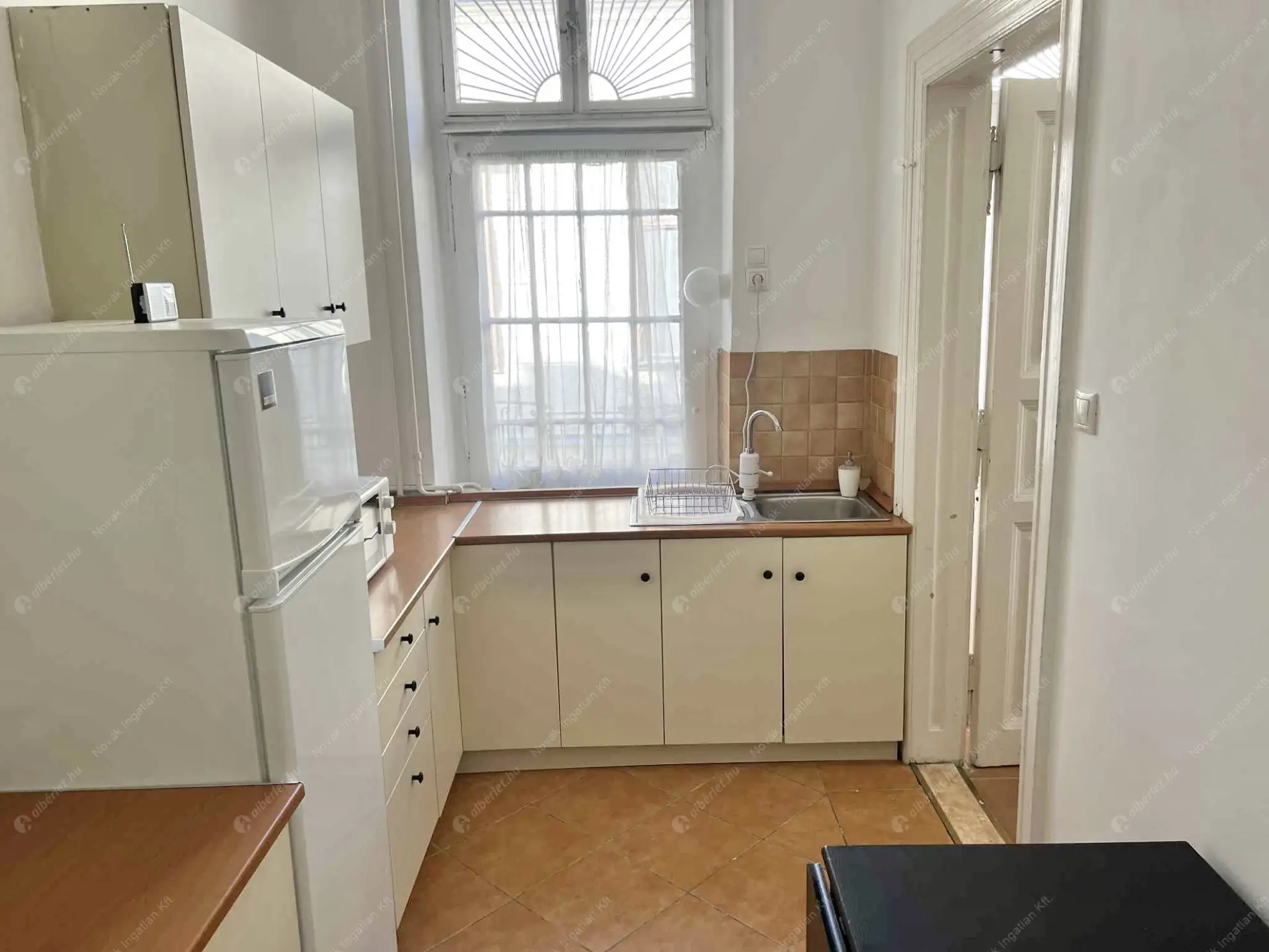 Kiadó albérlet 240000 Ft/hó áron: Budapest, VII. kerület  Péterfy Sándor utca. Mérete: 60 nm, 2 szobás | Alberlet.hu - 6603046