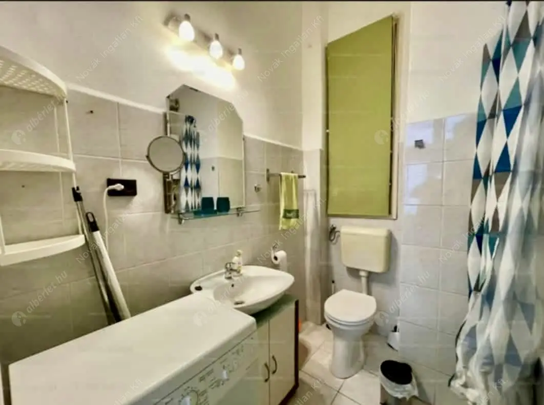 Kiadó albérlet 325000 Ft/hó áron: Budapest, VII. kerület  Péterfy Sándor utca. Mérete: 68 nm, 2 szobás | Alberlet.hu - 6574124