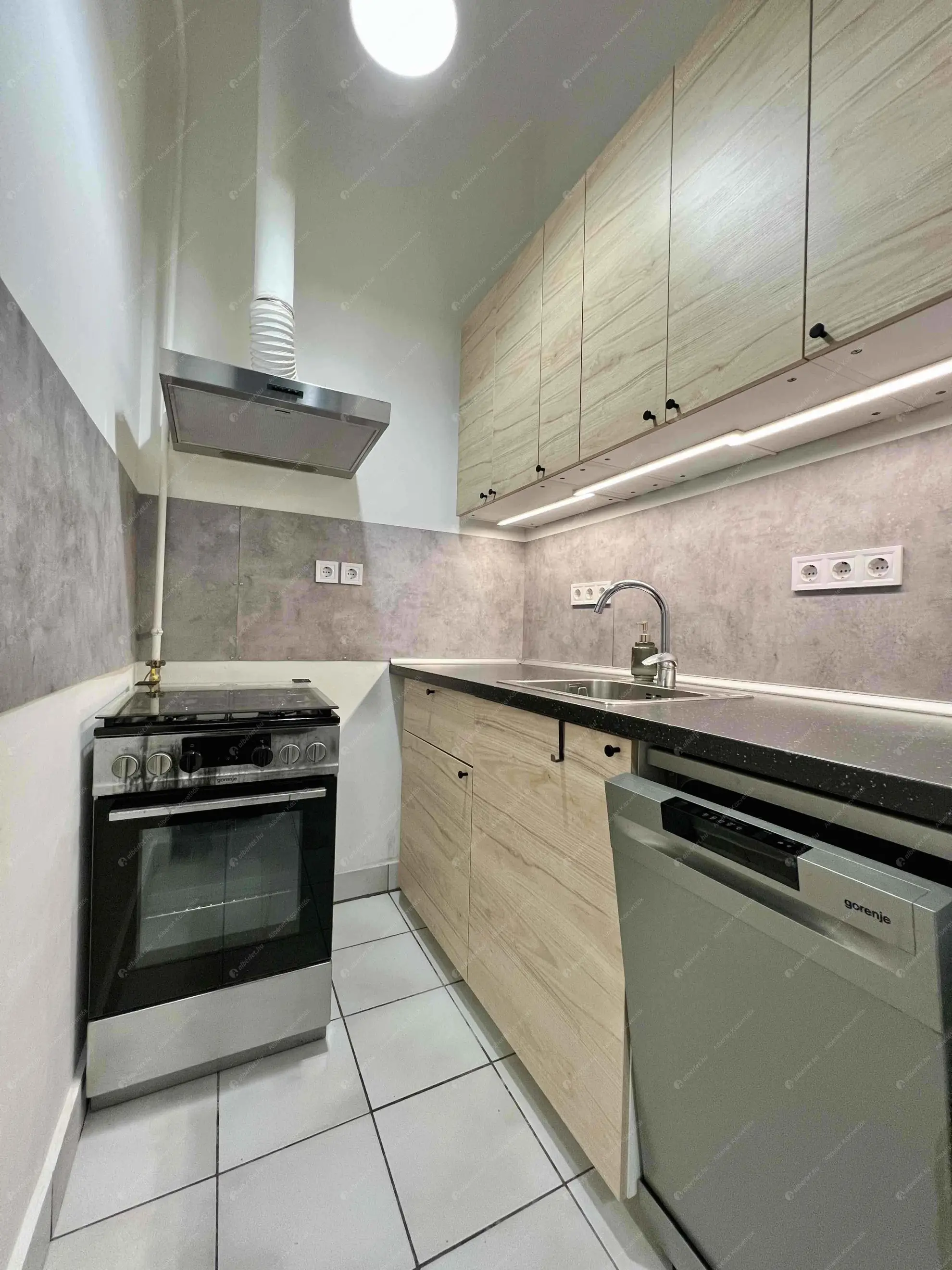 Kiadó albérlet 260000 Ft/hó áron: Budapest, VII. kerület  Péterfy Sándor utca. Mérete: 70 nm, 2 szobás | Alberlet.hu - 6631141