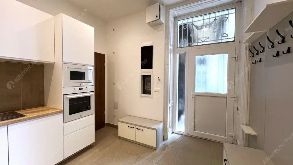 Kiadó albérlet 399000 Ft/hó áron: Budapest, VII. kerület  Péterfy Sándor utca. Mérete: 88 nm, 3 szobás | Alberlet.hu - 6561952