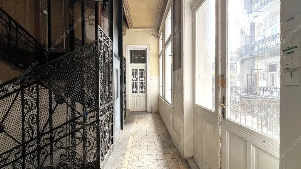 Kiadó albérlet 399000 Ft/hó áron: Budapest, VII. kerület  Péterfy Sándor utca. Mérete: 88 nm, 3 szobás | Alberlet.hu - 6561960