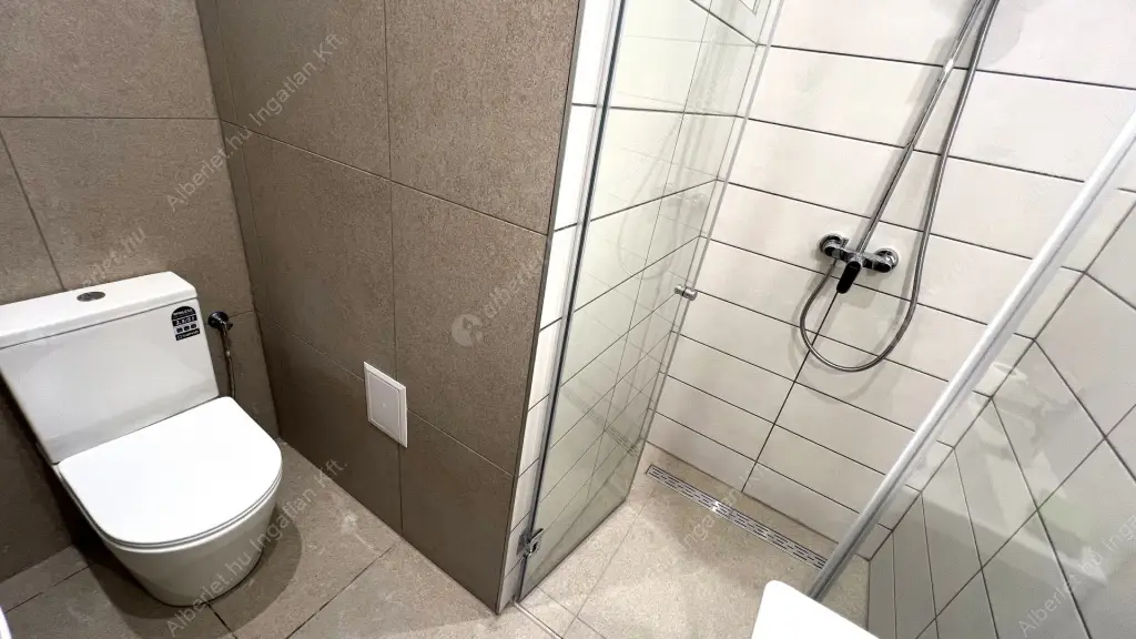 Kiadó albérlet 399000 Ft/hó áron: Budapest, VII. kerület  Péterfy Sándor utca. Mérete: 88 nm, 3 szobás | Alberlet.hu - 6561965