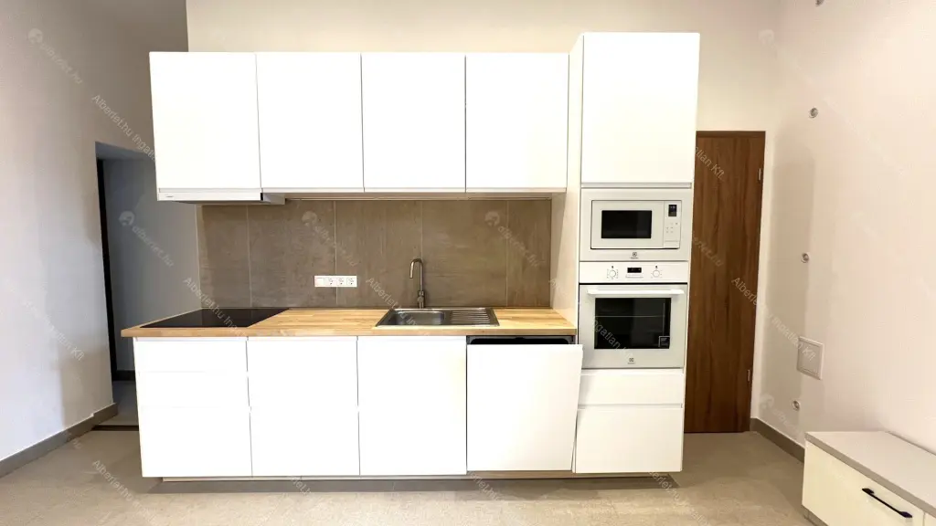 Kiadó albérlet 350000 Ft/hó áron: Budapest, VII. kerület  Péterfy Sándor utca. Mérete: 88 nm, 3 szobás | Alberlet.hu - 6651718