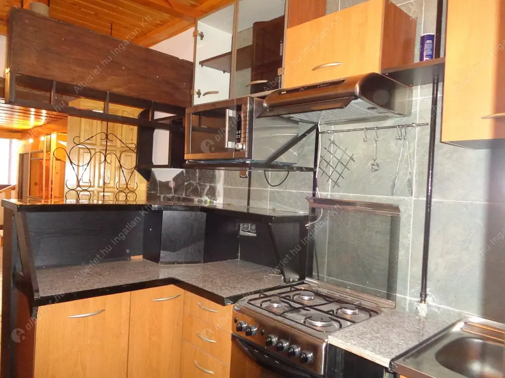 Kiadó albérlet 198000 Ft/hó áron: Budapest, VII. kerület  Rákóczi út. Mérete: 38 nm, 1 szobás | Alberlet.hu - 6591388