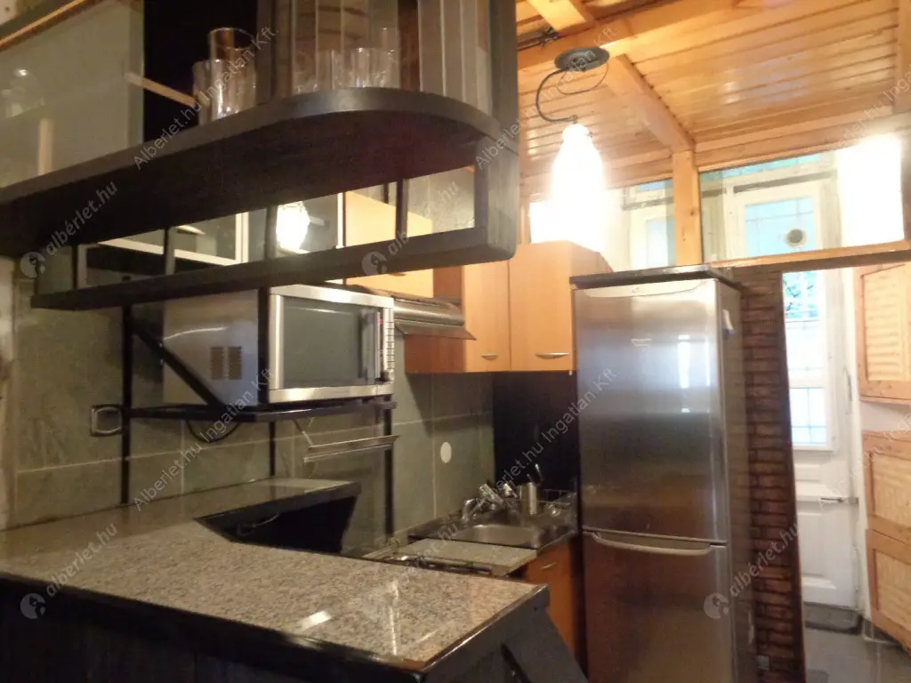 Kiadó albérlet 198000 Ft/hó áron: Budapest, VII. kerület  Rákóczi út. Mérete: 38 nm, 1 szobás | Alberlet.hu - 6591391