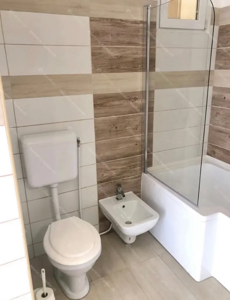 Kiadó albérlet 270000 Ft/hó áron: Budapest, VII. kerület  Rákóczi út. Mérete: 46 nm, 1 szobás | Alberlet.hu - 6685024