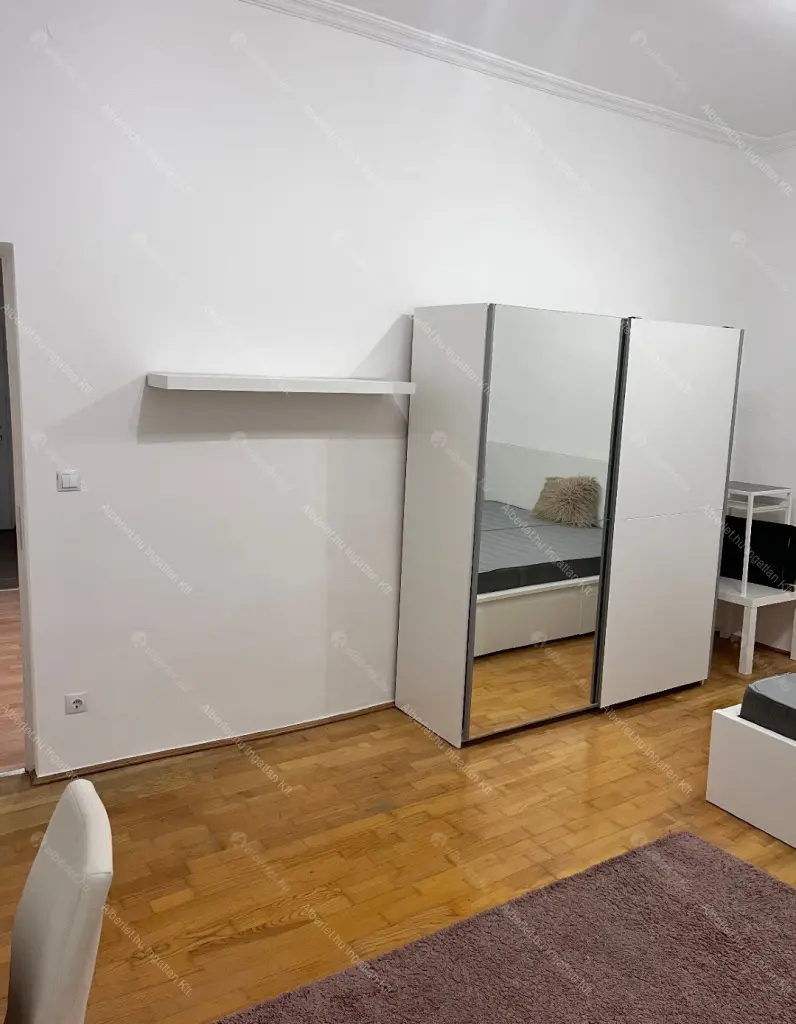 Kiadó albérlet 270000 Ft/hó áron: Budapest, VII. kerület  Rákóczi út. Mérete: 46 nm, 1 szobás | Alberlet.hu - 6694482