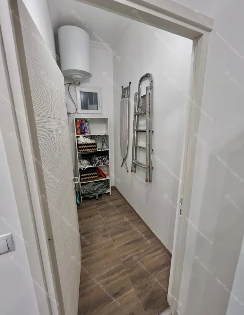 Kiadó albérlet 270000 Ft/hó áron: Budapest, VII. kerület  Rákóczi út. Mérete: 46 nm, 1 szobás | Alberlet.hu - 6694485