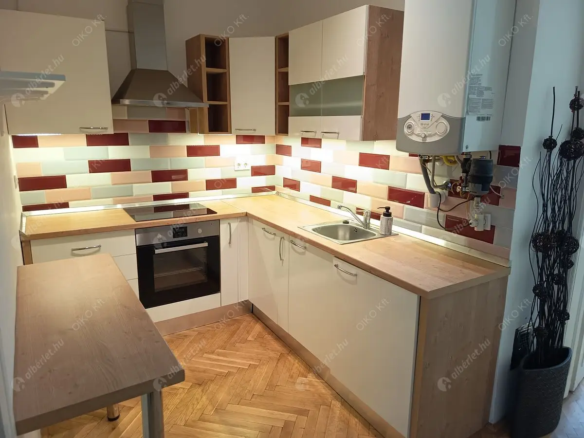 Kiadó albérlet 265000 Ft/hó áron: Budapest, VII. kerület  Rákóczi út. Mérete: 53 nm, 2 szobás | Alberlet.hu - 6599026