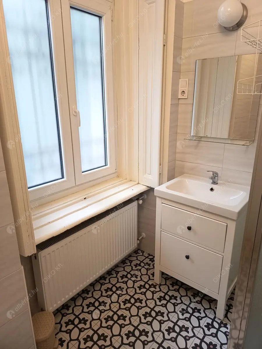 Kiadó albérlet 265000 Ft/hó áron: Budapest, VII. kerület  Rákóczi út. Mérete: 53 nm, 2 szobás | Alberlet.hu - 6599031