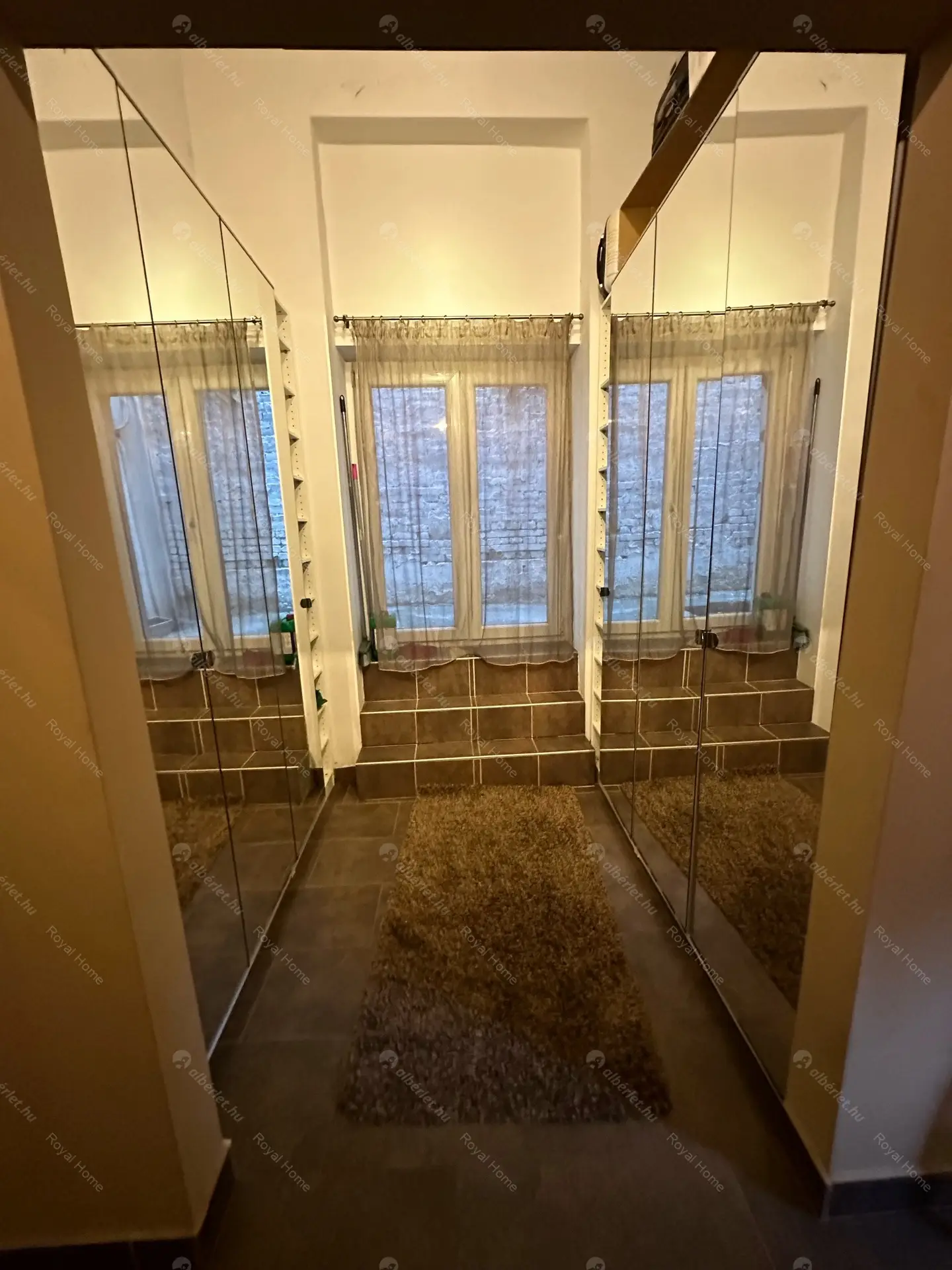 Kiadó albérlet 330000 Ft/hó áron: Budapest, VII. kerület  Rákóczi út. Mérete: 72 nm, 3 szobás | Alberlet.hu - 6172591