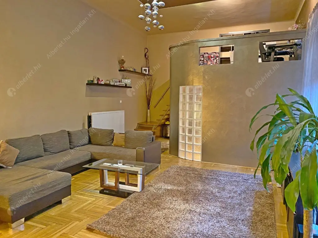 Kiadó albérlet 330000 Ft/hó áron: Budapest, VII. kerület  Rákóczi út. Mérete: 72 nm, 3 szobás | Alberlet.hu - 6583932